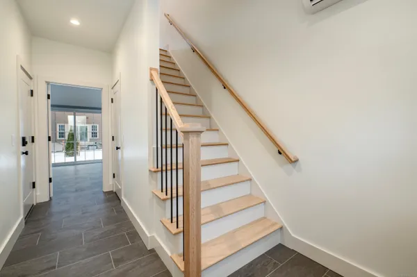 $4,850 | 2620 Main Street, Unit 9, Glastonbury, CT 06033