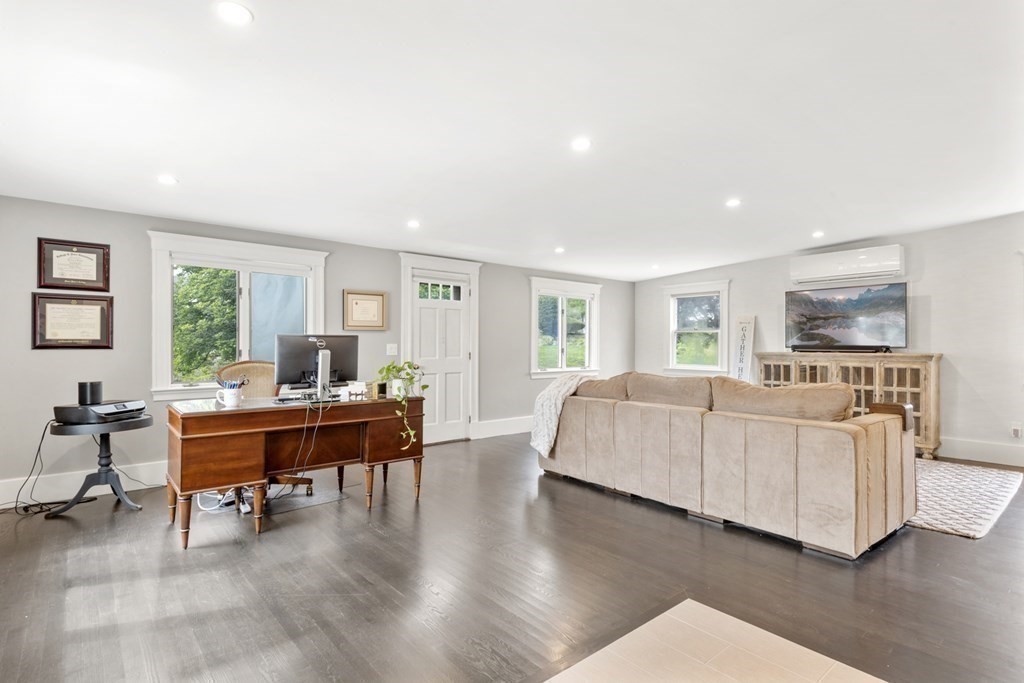 20 Naples Road Salem, MA 01970 - Photo 16 of 42 Gallery Image 16