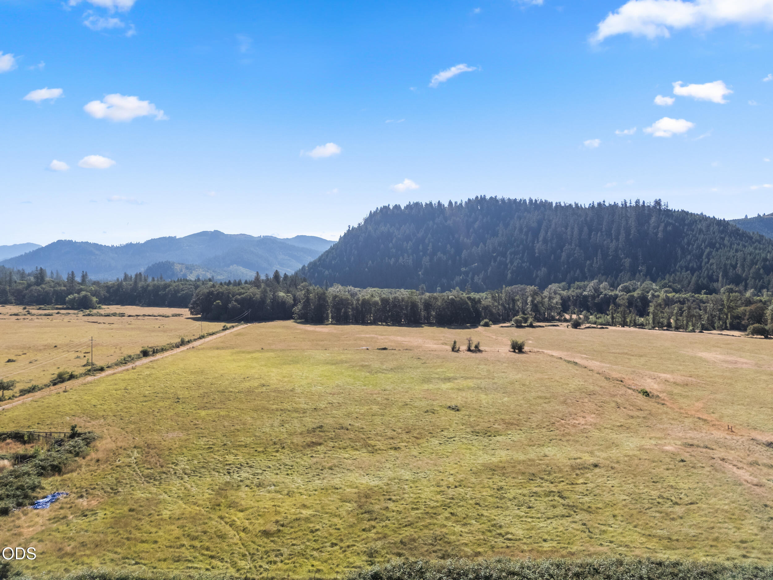 706 Creek Road Azalea, OR 97410 - Photo 7 of 23