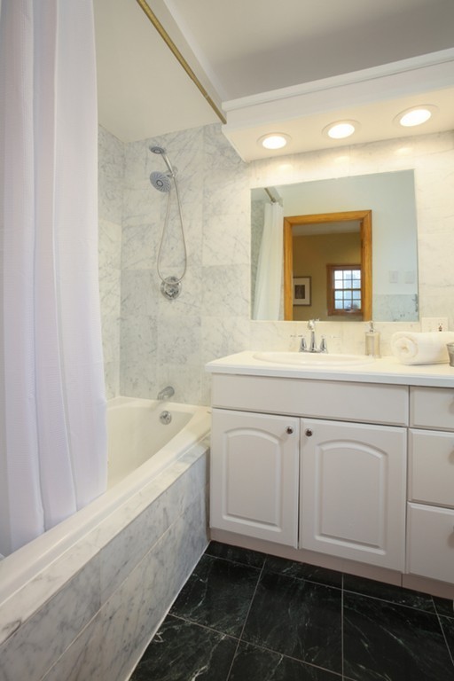 11 Gardner Road, Unit 5 Cambridge, MA 02139 - Photo 6 of 12