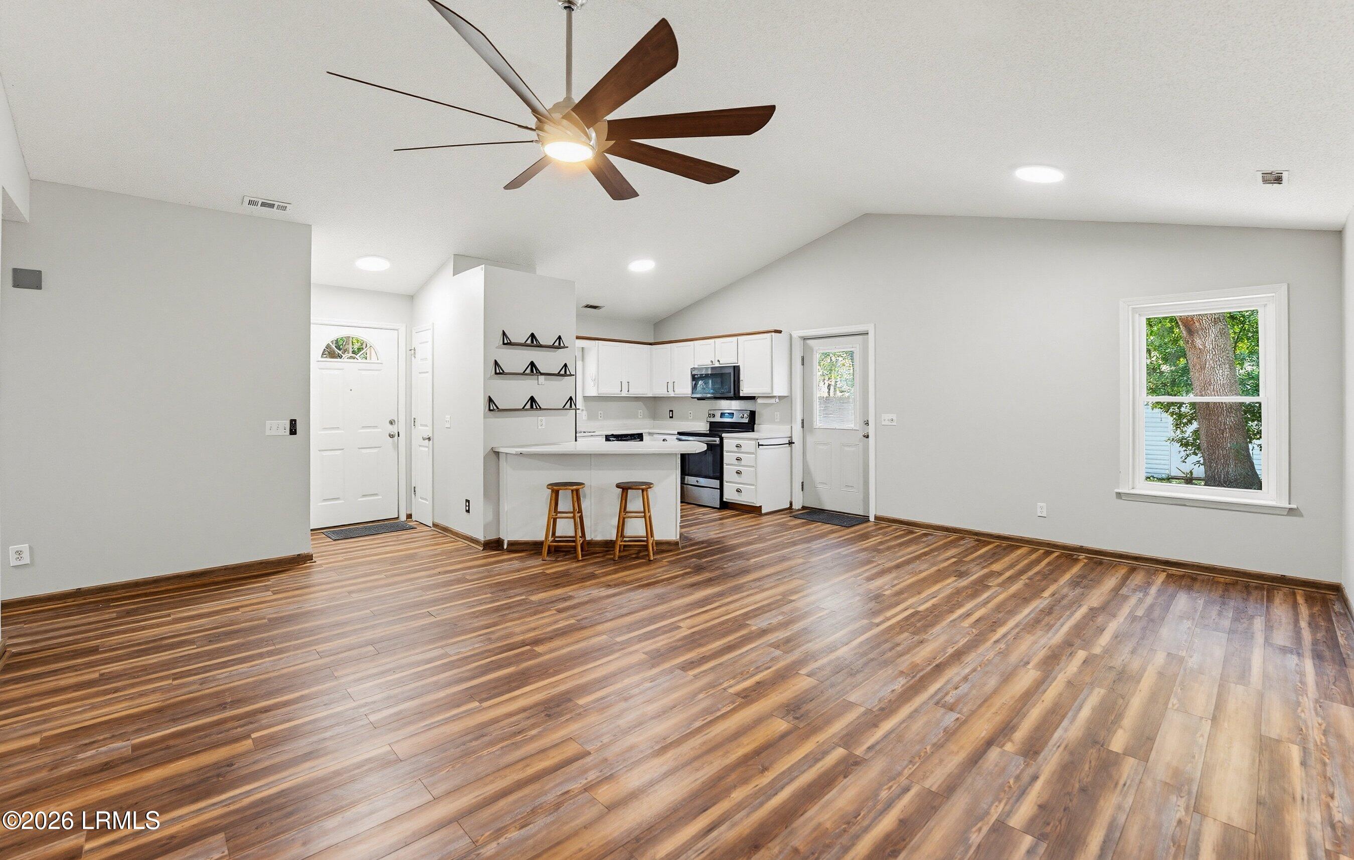 8 Factory Creek Road Beaufort, SC 29907 - Photo 4 of 44 DSC09436-6-1.jpg-SMALL