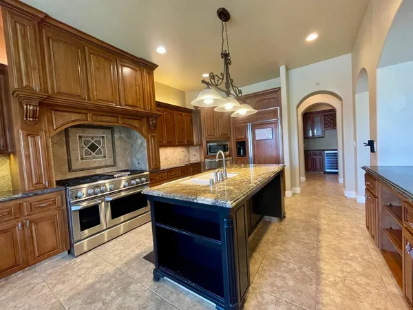 $839,000 | 16052 West Middleton Avenue, Kerman, CA 93630