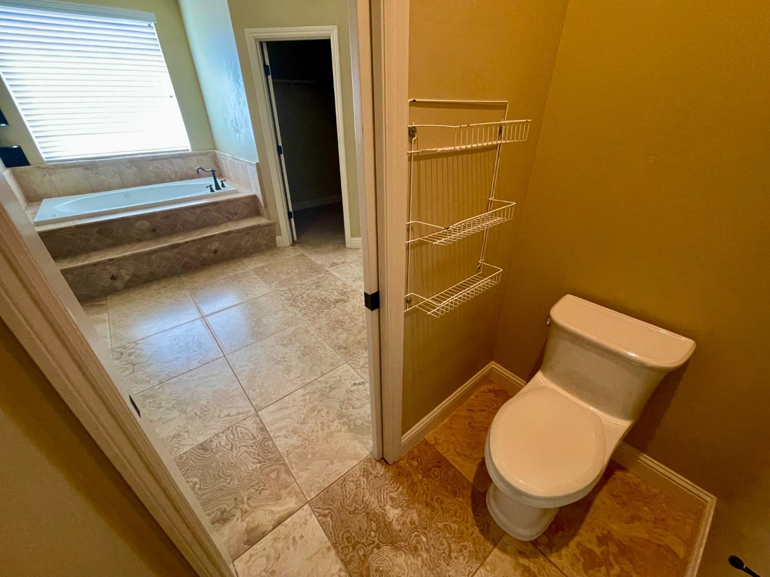 16052 West Middleton Avenue Kerman, CA 93630 - Photo 50 of 77