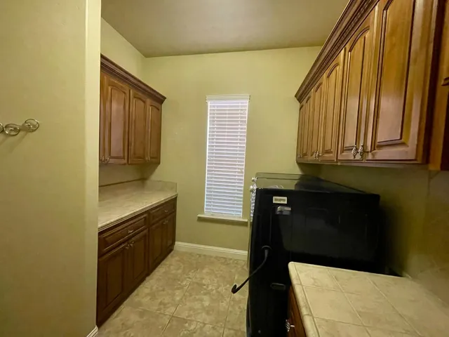 $839,000 | 16052 West Middleton Avenue, Kerman, CA 93630