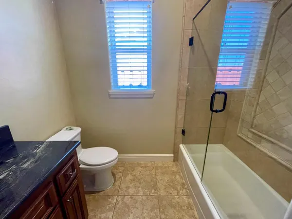 $839,000 | 16052 West Middleton Avenue, Kerman, CA 93630