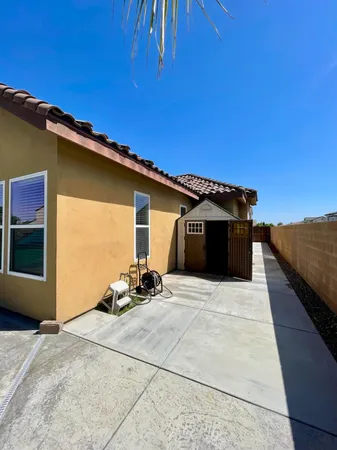 $839,000 | 16052 West Middleton Avenue, Kerman, CA 93630