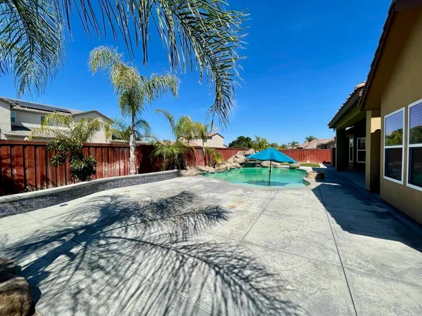 $839,000 | 16052 West Middleton Avenue, Kerman, CA 93630