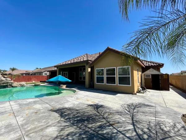 $839,000 | 16052 West Middleton Avenue, Kerman, CA 93630