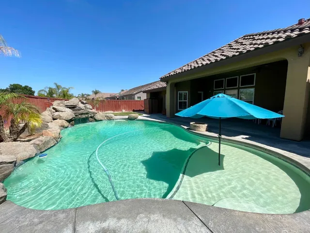 $839,000 | 16052 West Middleton Avenue, Kerman, CA 93630