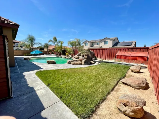 $839,000 | 16052 West Middleton Avenue, Kerman, CA 93630