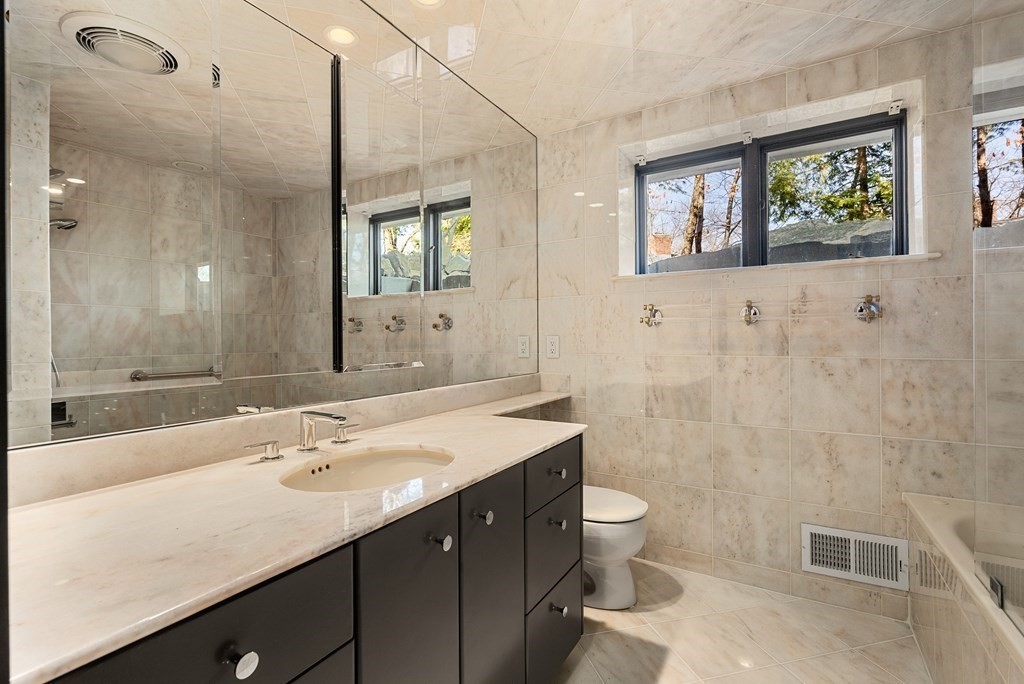 92 Royalston Road Wellesley, MA 02481 - Photo 30 of 40