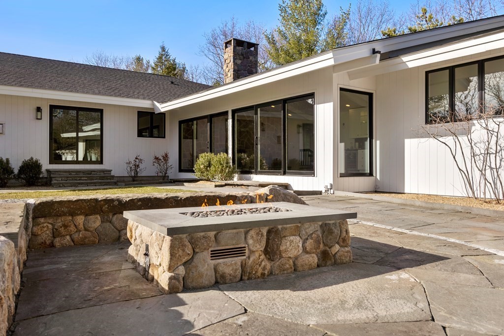 92 Royalston Road Wellesley, MA 02481 - Photo 32 of 40
