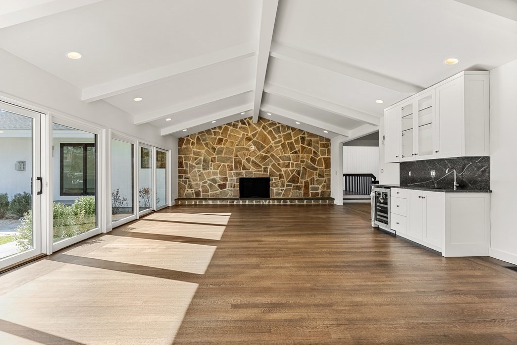 92 Royalston Road Wellesley, MA 02481 - Photo 6 of 40