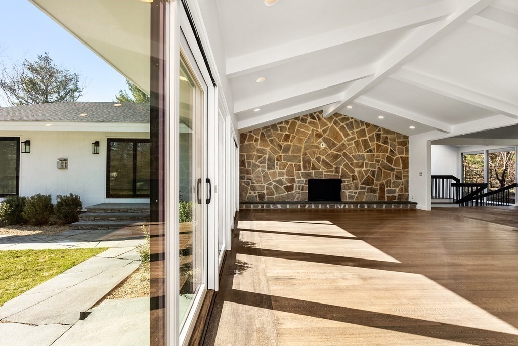 92 Royalston Road Wellesley, MA 02481 - Photo 10 of 40