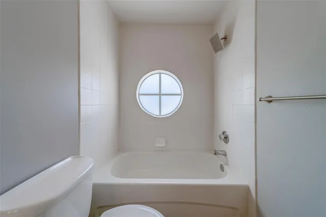 $3,200 | 270 Valencia Circle, St. Petersburg, FL 33716