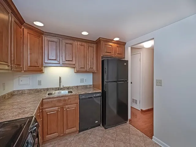 $339,000 | 900 Washington Road, Unit 512, Pittsburgh, PA 15228