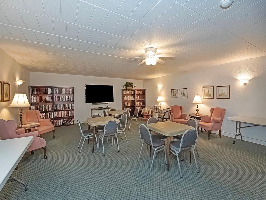 900 Washington Road, Unit 512 Pittsburgh, PA 15228 - Photo 25 of 29 a view of a dining room with furniture