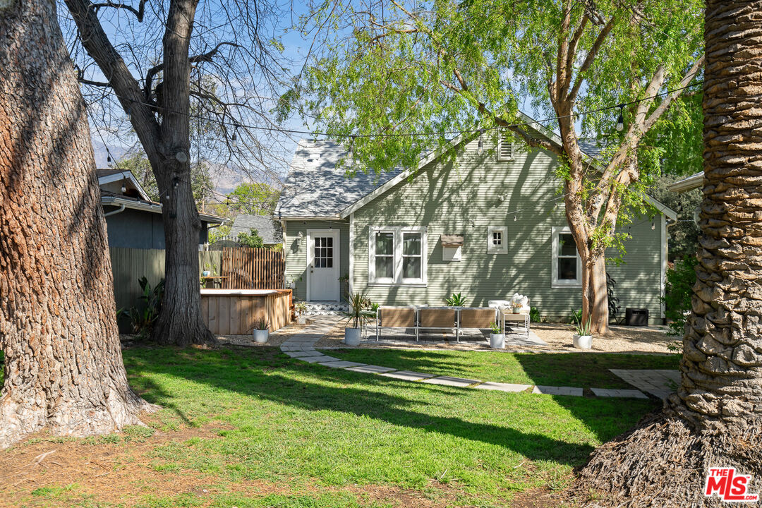 1955 Garfield Avenue Pasadena, CA 91104 - Photo 48 of 55 a building view with outdoor space