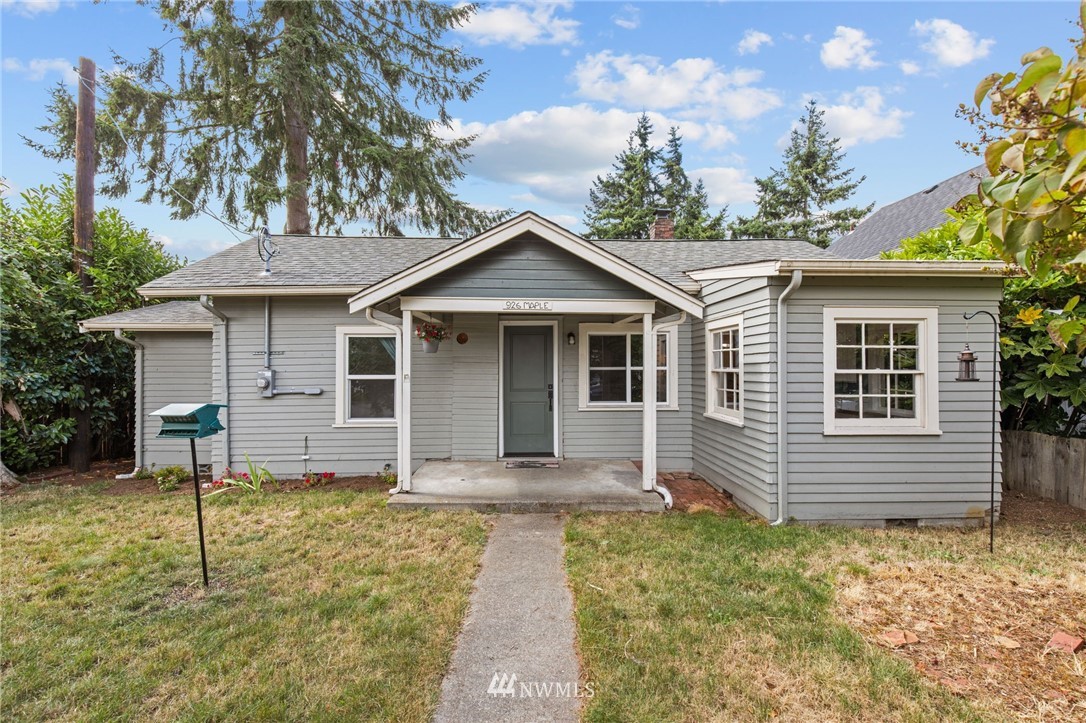 926 Maple Street Everett, WA 98201 - Photo 1 of 38 Gallery Image 1