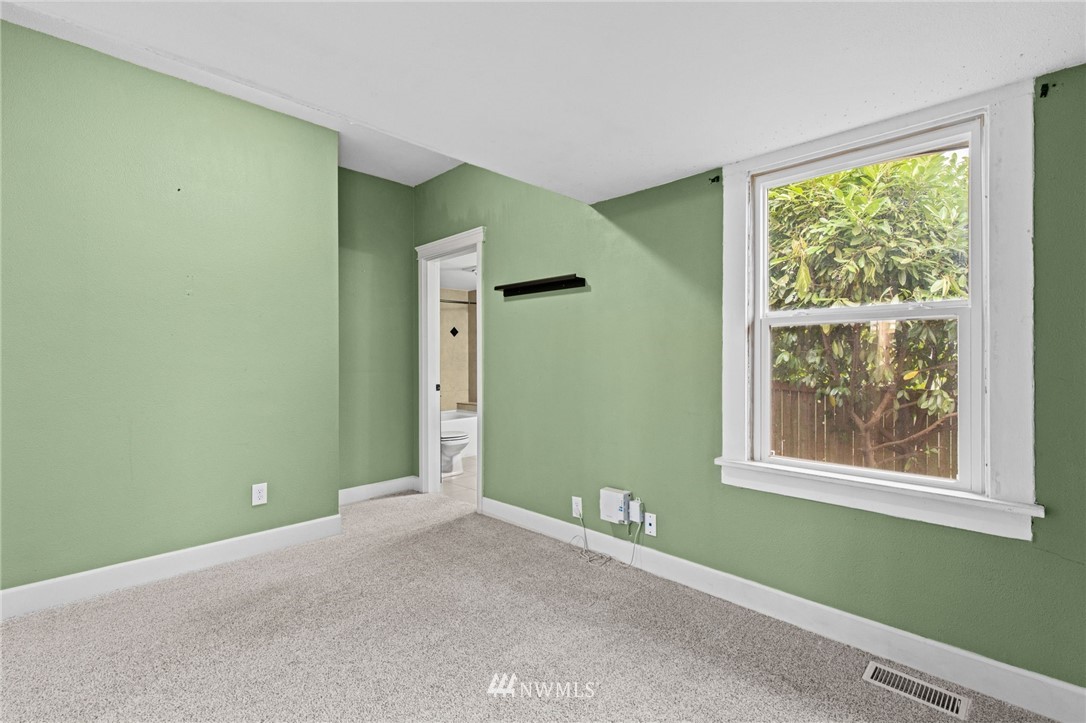 926 Maple Street Everett, WA 98201 - Photo 15 of 38 Gallery Image 15