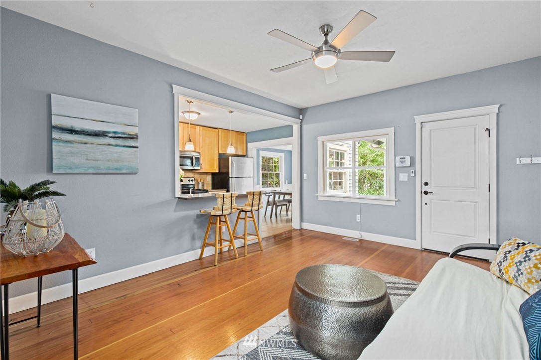 926 Maple Street Everett, WA 98201 - Photo 3 of 38 Gallery Image 3