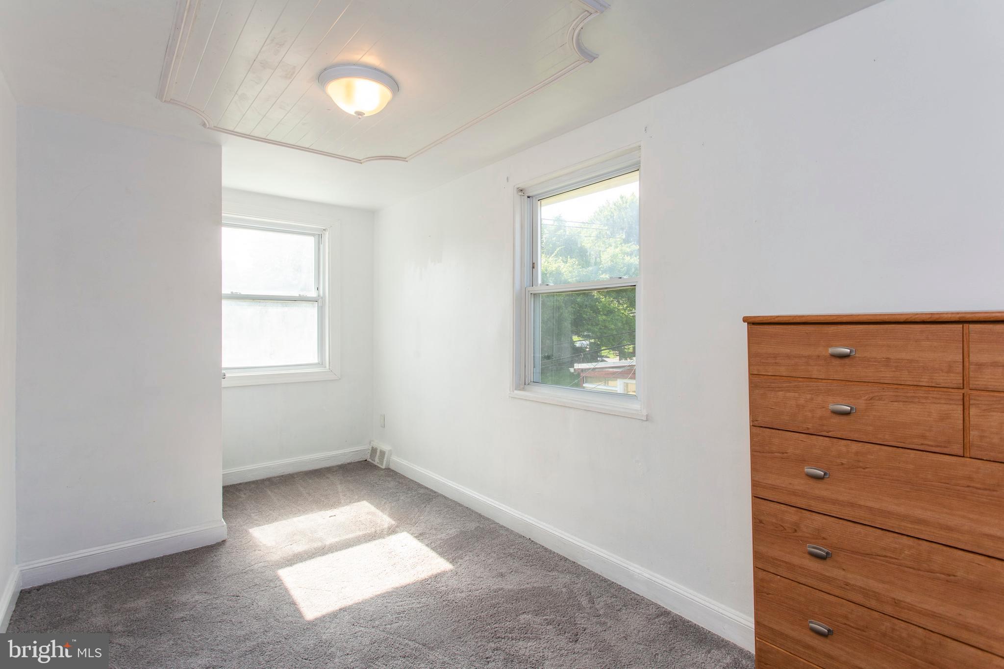 35 West Garrison Road Brookhaven, PA 19015 - Photo 18 of 27 Gallery Image 18