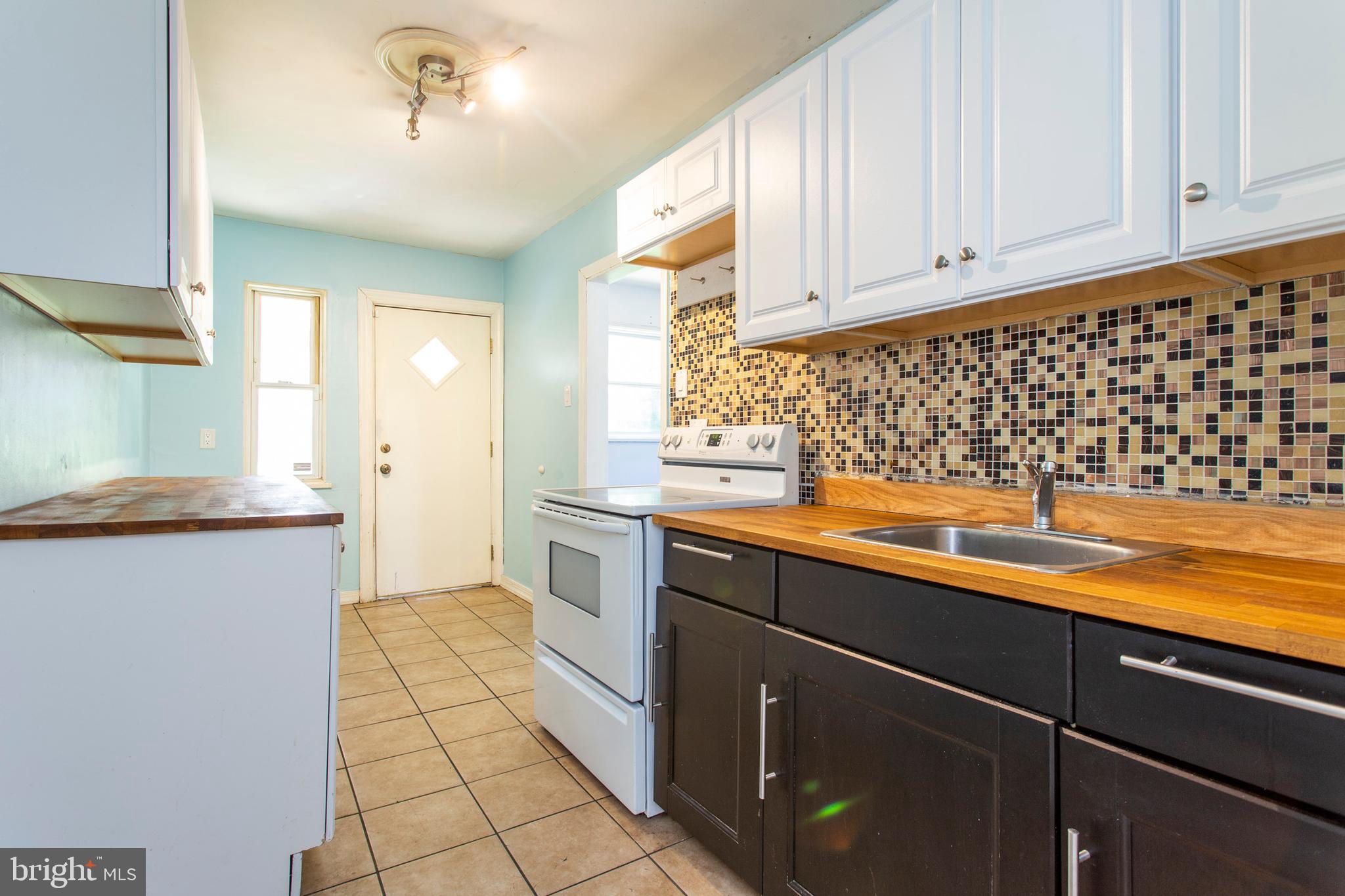 35 West Garrison Road Brookhaven, PA 19015 - Photo 3 of 27 Gallery Image 3
