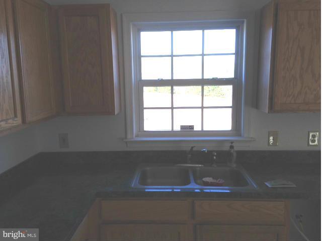 24101 Independence Road Unionville, VA 22567 - Photo 9 of 23 Kitchen
