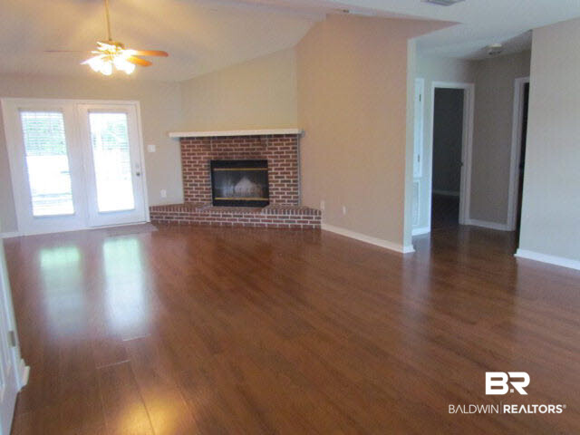 500 West Rose Avenue Foley, AL 36535 - Photo 12 of 21 NewPaint-Living Room