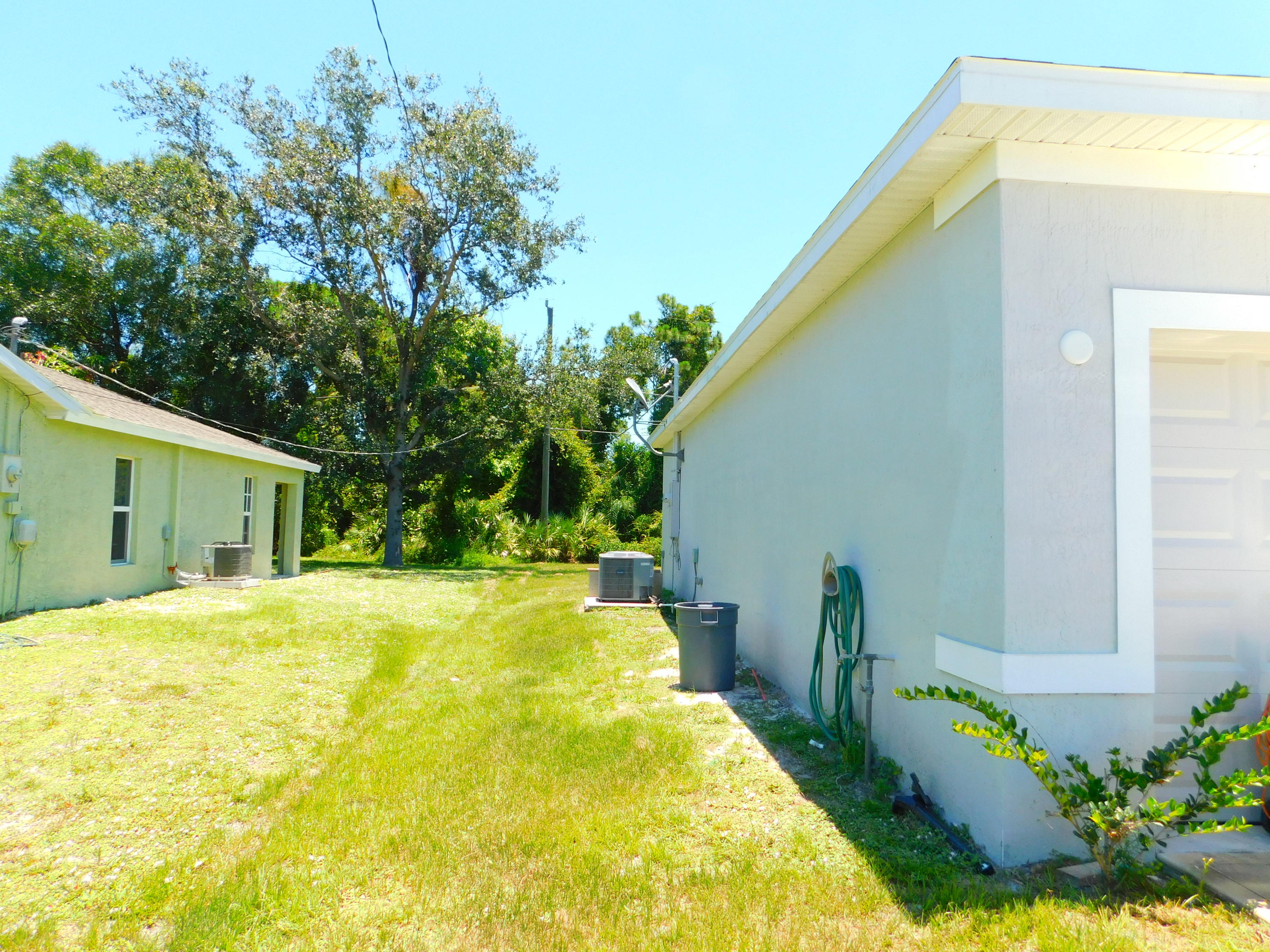 1465 Southeast Portillo Road Port St. Lucie, FL 34952 - Photo 22 of 25 RozzoSideLT