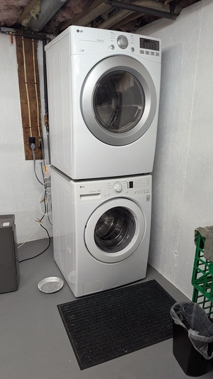 92 Santuit Pond Road Mashpee, MA 02649 - Photo 8 of 23 a utility room with dryer and washer