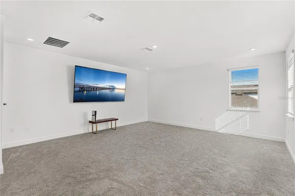 a sign broad on the side of a building