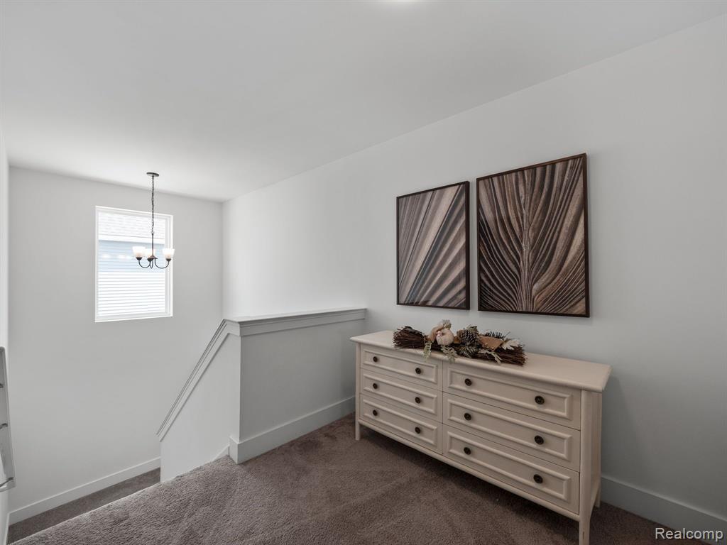 4310 Kent Road Royal Oak, MI 48073 - Photo 21 of 35