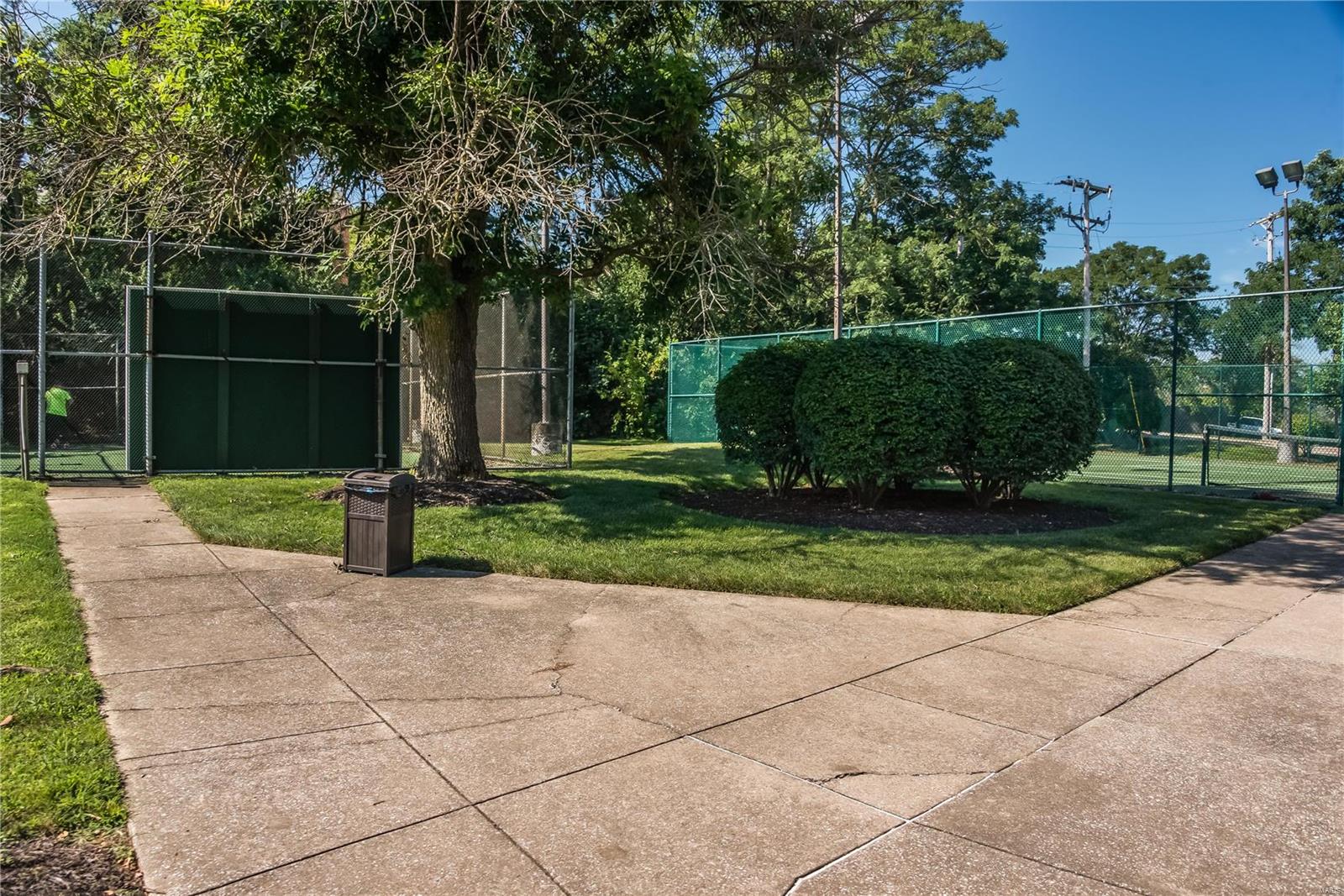 1019 North Spoede Road Creve Coeur, MO 63146 - Photo 19 of 23 Gallery Image 19