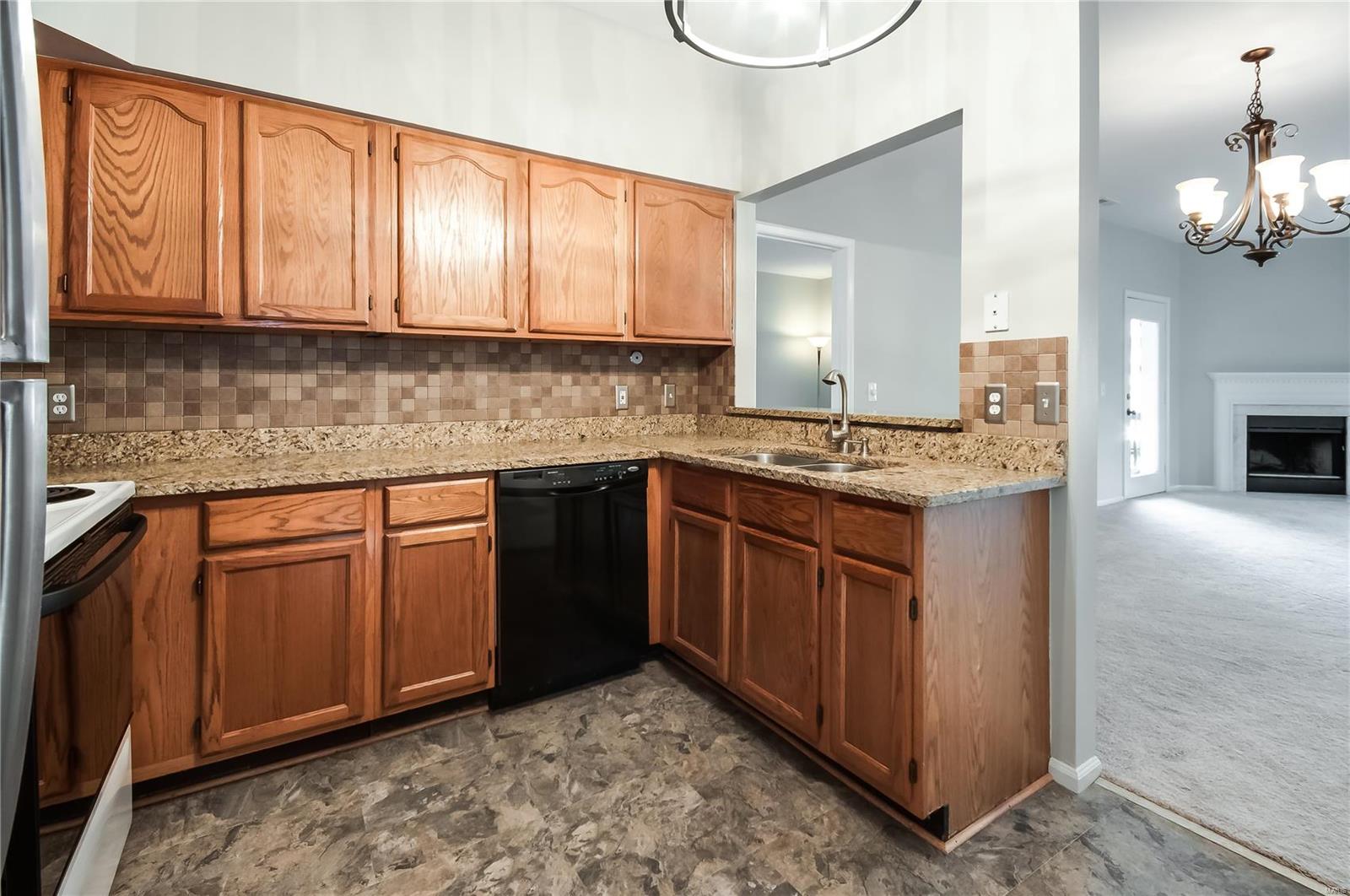 1019 North Spoede Road Creve Coeur, MO 63146 - Photo 7 of 23 Gallery Image 7