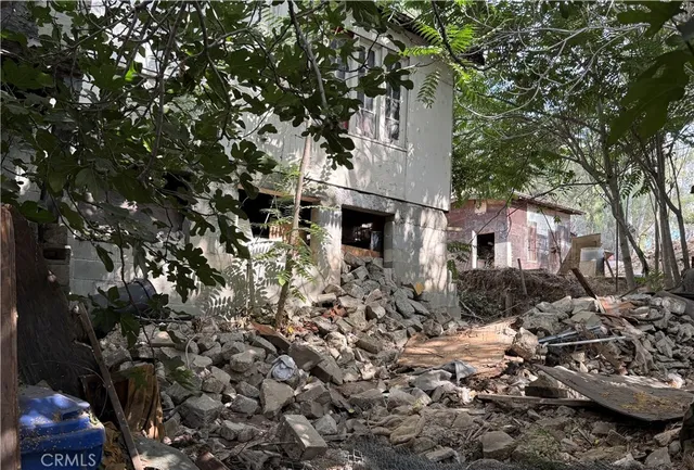 a view of a outdoor space