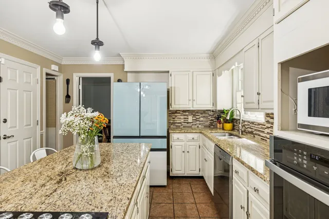 $699,000 | 2500 Country Club Lane, Columbia, TN 38401