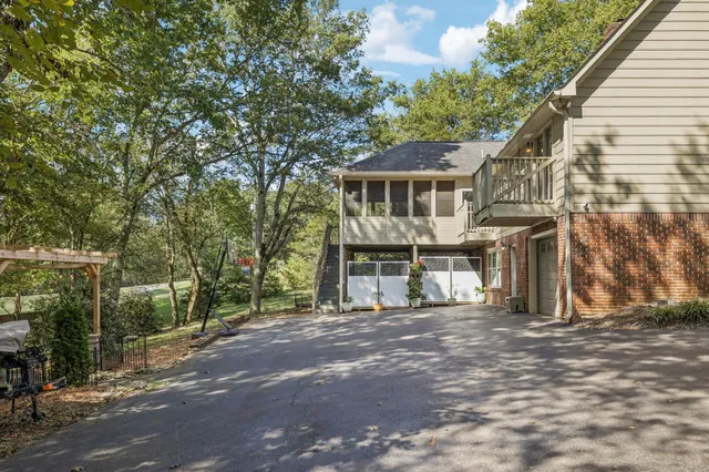 $699,000 | 2500 Country Club Lane, Columbia, TN 38401