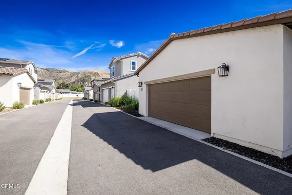 $709,900 | 209 Murcott Avenue, Piru, CA 93040