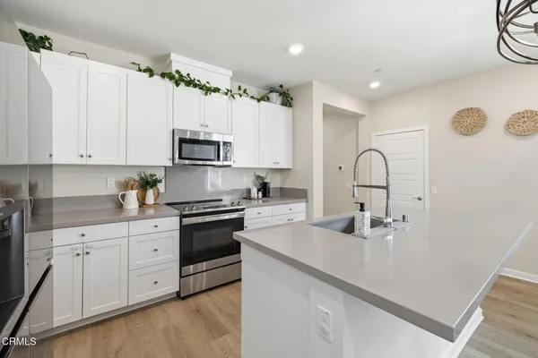 $709,900 | 209 Murcott Avenue, Piru, CA 93040