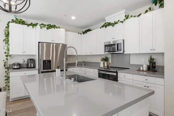$709,900 | 209 Murcott Avenue, Piru, CA 93040
