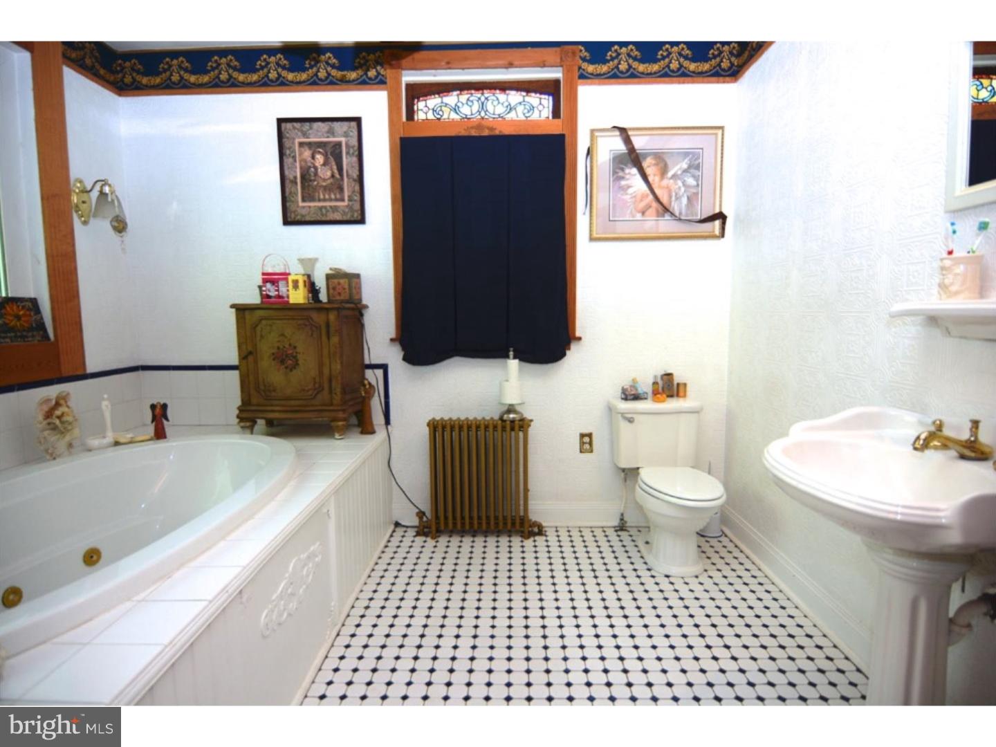 210 Friedensburg Road Reading, PA 19606 - Photo 11 of 24 Bathroom