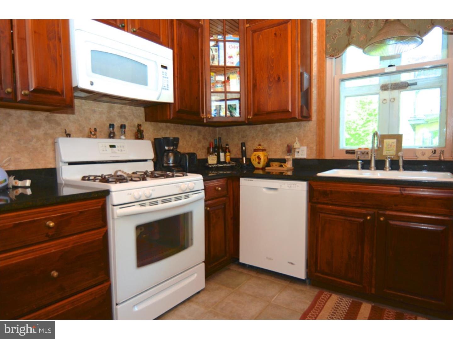 210 Friedensburg Road Reading, PA 19606 - Photo 13 of 24 Kitchen