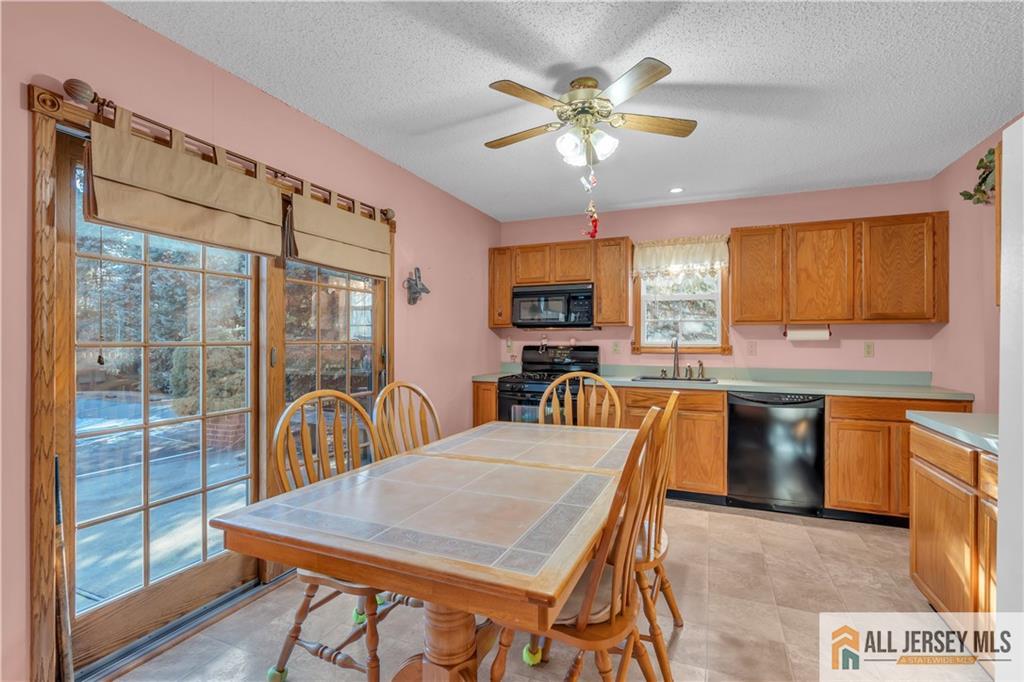 15 Capitol Reef Road Howell, NJ 07731 - Photo 21 of 58