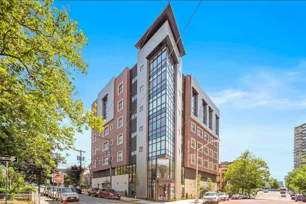 $2,900 | 6025 Boulevard East, Unit 306, West New York, NJ 07093