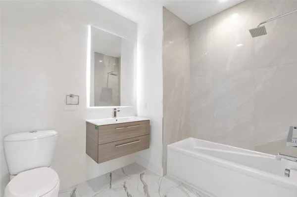 $2,900 | 6025 Boulevard East, Unit 306, West New York, NJ 07093