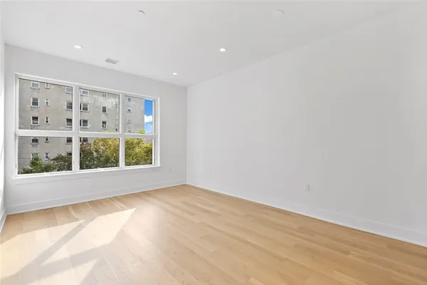 $2,900 | 6025 Boulevard East, Unit 306, West New York, NJ 07093