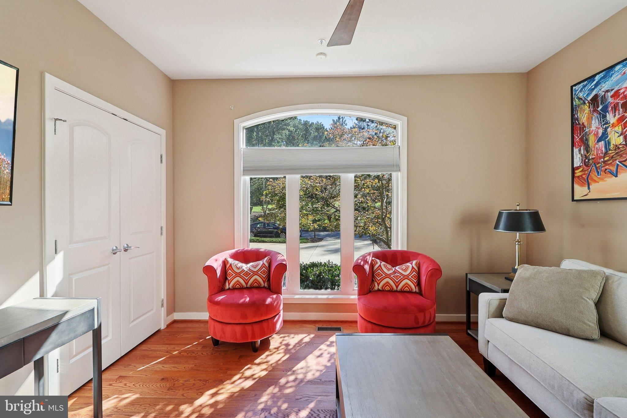 3211 Courtside Road Bowie, MD 20721 - Photo 27 of 108 Bright and inviting living space with charm.