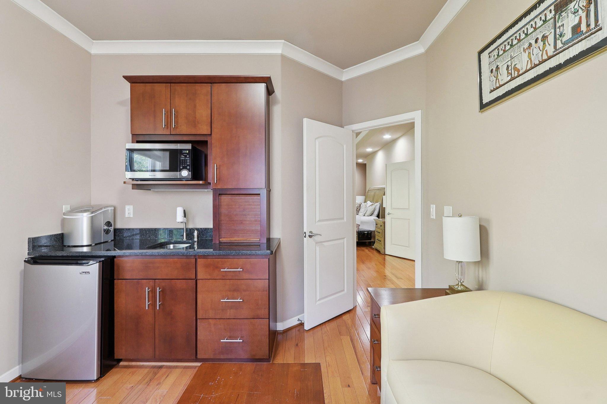 3211 Courtside Road Bowie, MD 20721 - Photo 54 of 108 Cozy kitchenette with modern finishes.