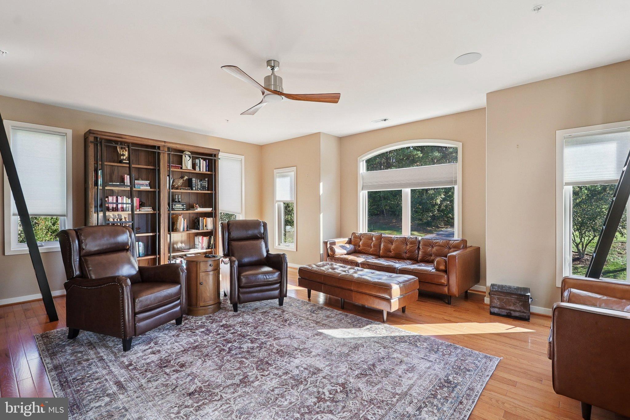 3211 Courtside Road Bowie, MD 20721 - Photo 67 of 108 Bright and inviting living space with charm.